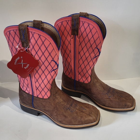 Womens Twisted x size 9.5 M leather coral boots with 11" shaft. Brand new never. - Picture 1 of 11